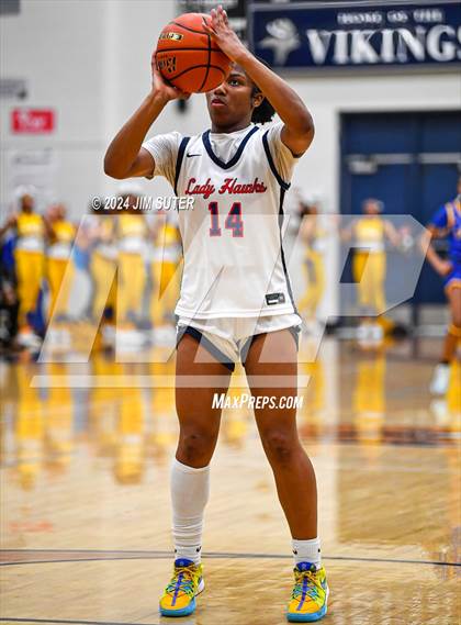 Thumbnail 2 in Hardin-Jefferson vs La Vega (UIL 4A Reg III Semifinal) photogallery.