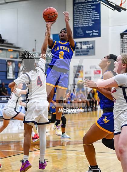 Thumbnail 1 in Hardin-Jefferson vs La Vega (UIL 4A Reg III Semifinal) photogallery.