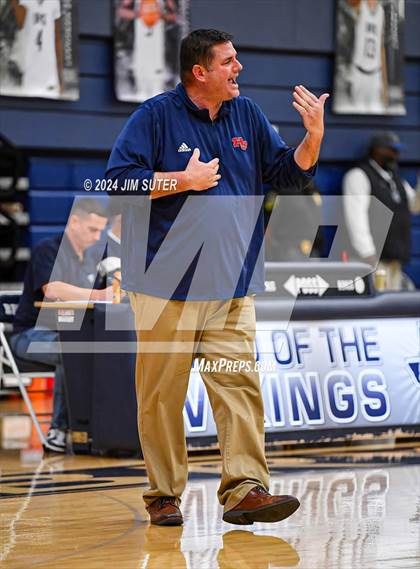Thumbnail 3 in Hardin-Jefferson vs La Vega (UIL 4A Reg III Semifinal) photogallery.
