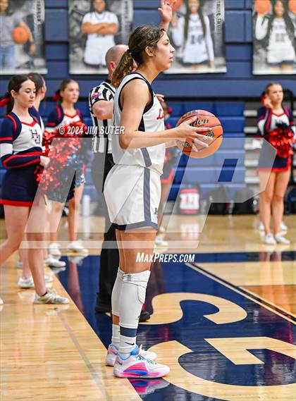 Thumbnail 2 in Hardin-Jefferson vs La Vega (UIL 4A Reg III Semifinal) photogallery.
