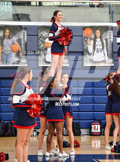 Thumbnail 1 in Hardin-Jefferson vs La Vega (UIL 4A Reg III Semifinal) photogallery.