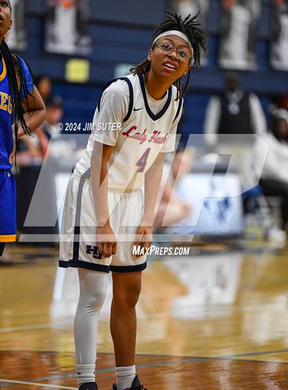 Thumbnail 1 in Hardin-Jefferson vs La Vega (UIL 4A Reg III Semifinal) photogallery.