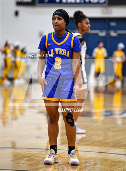 Thumbnail 2 in Hardin-Jefferson vs La Vega (UIL 4A Reg III Semifinal) photogallery.