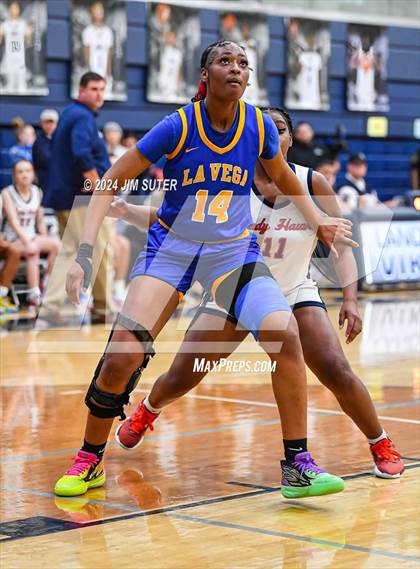Thumbnail 2 in Hardin-Jefferson vs La Vega (UIL 4A Reg III Semifinal) photogallery.