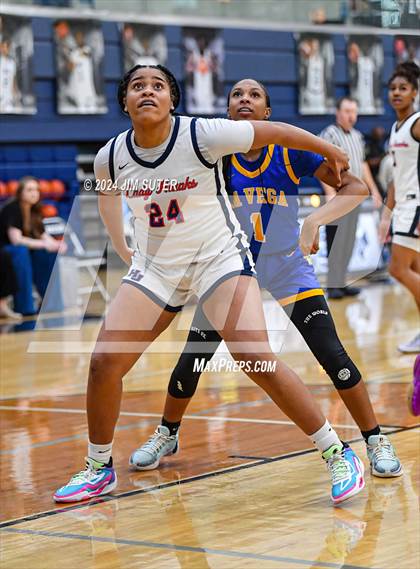 Thumbnail 3 in Hardin-Jefferson vs La Vega (UIL 4A Reg III Semifinal) photogallery.