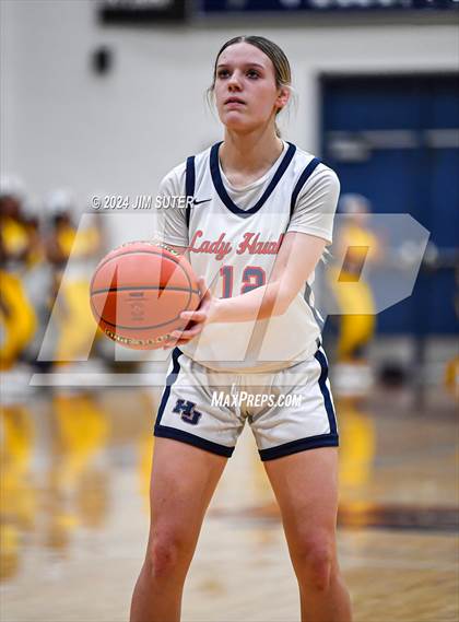 Thumbnail 1 in Hardin-Jefferson vs La Vega (UIL 4A Reg III Semifinal) photogallery.