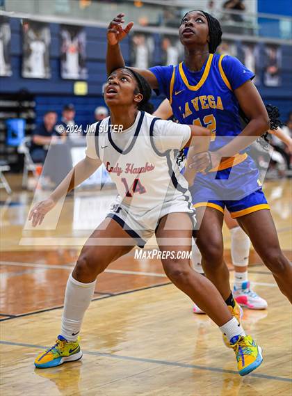 Thumbnail 3 in Hardin-Jefferson vs La Vega (UIL 4A Reg III Semifinal) photogallery.