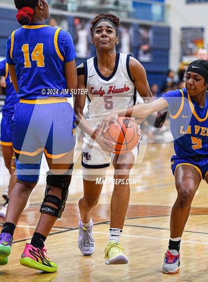 Thumbnail 1 in Hardin-Jefferson vs La Vega (UIL 4A Reg III Semifinal) photogallery.