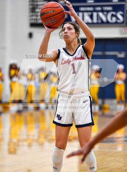 Thumbnail 3 in Hardin-Jefferson vs La Vega (UIL 4A Reg III Semifinal) photogallery.