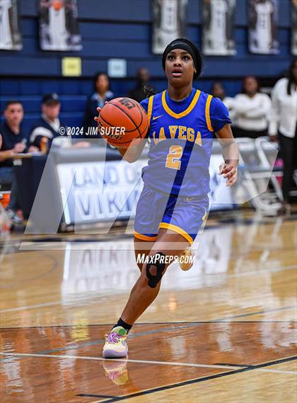 Thumbnail 3 in Hardin-Jefferson vs La Vega (UIL 4A Reg III Semifinal) photogallery.