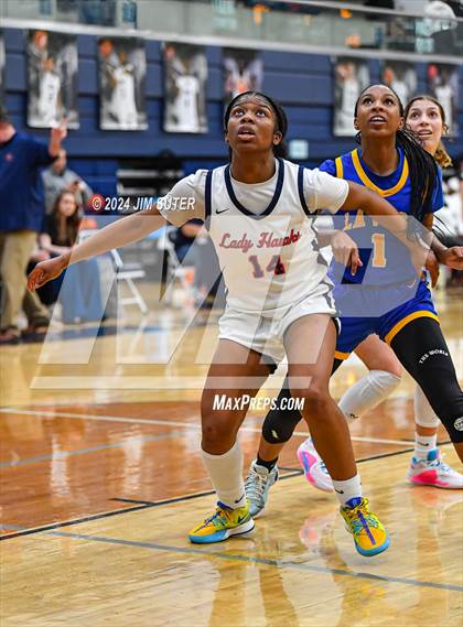 Thumbnail 3 in Hardin-Jefferson vs La Vega (UIL 4A Reg III Semifinal) photogallery.