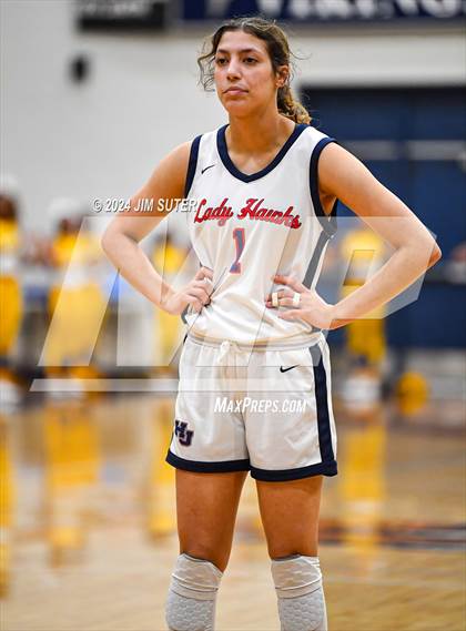 Thumbnail 3 in Hardin-Jefferson vs La Vega (UIL 4A Reg III Semifinal) photogallery.