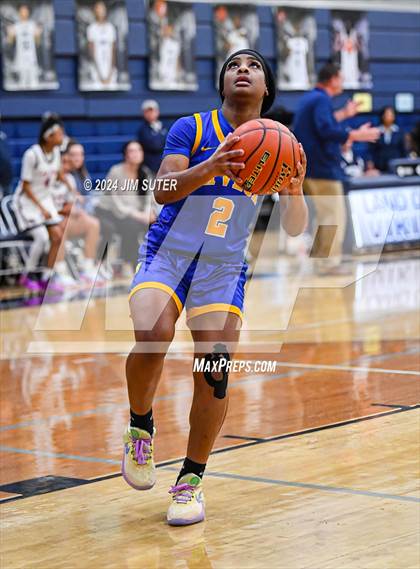 Thumbnail 2 in Hardin-Jefferson vs La Vega (UIL 4A Reg III Semifinal) photogallery.