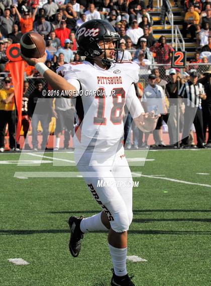 Thumbnail 3 in Pittsburg vs Antioch (Big Little Game) photogallery.