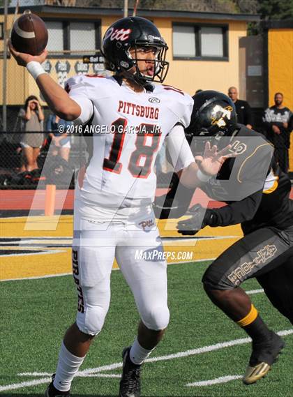 Thumbnail 2 in Pittsburg vs Antioch (Big Little Game) photogallery.