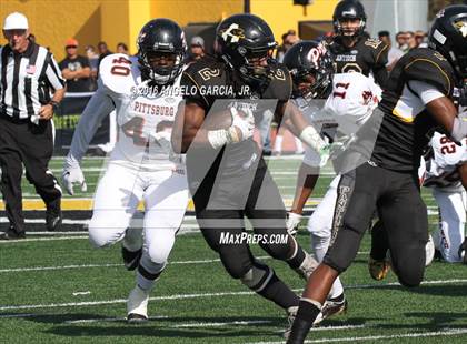 Thumbnail 3 in Pittsburg vs Antioch (Big Little Game) photogallery.