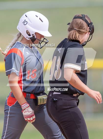 Thumbnail 3 in Lexington vs. Lincoln Southeast photogallery.