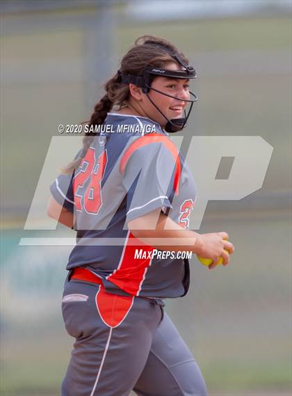 Thumbnail 2 in Lexington vs. Lincoln Southeast photogallery.