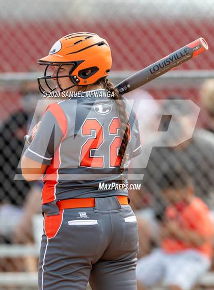 Thumbnail 2 in Lexington vs. Lincoln Southeast photogallery.