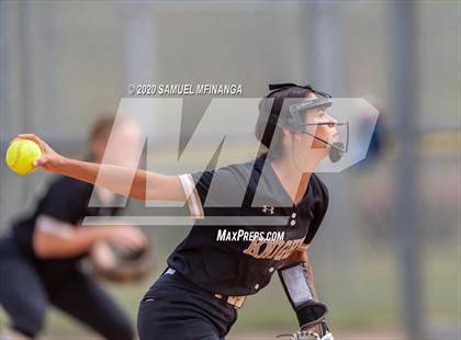 Thumbnail 3 in Lexington vs. Lincoln Southeast photogallery.