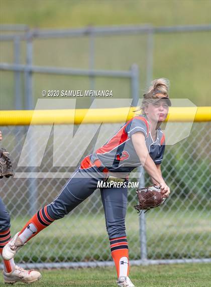 Thumbnail 2 in Lexington vs. Lincoln Southeast photogallery.
