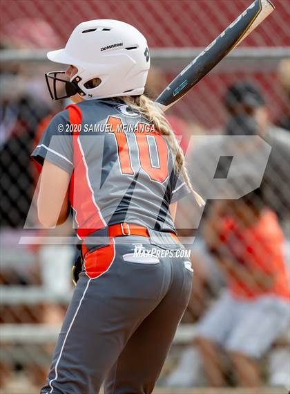 Thumbnail 2 in Lexington vs. Lincoln Southeast photogallery.