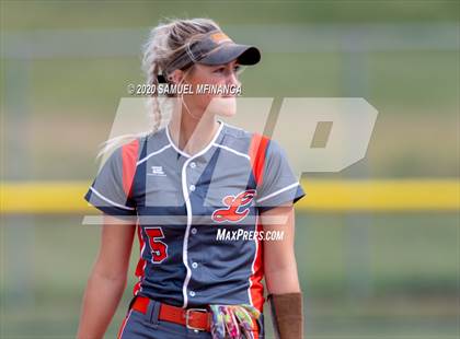 Thumbnail 3 in Lexington vs. Lincoln Southeast photogallery.