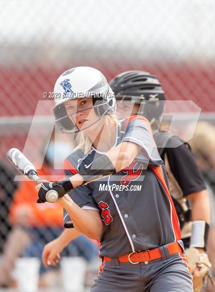 Thumbnail 3 in Lexington vs. Lincoln Southeast photogallery.