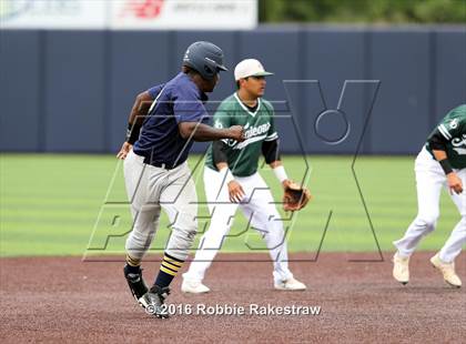 Thumbnail 2 in Lake Dallas vs Arlington Heights (UIL 5A Quarterfinal) photogallery.