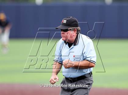 Thumbnail 2 in Lake Dallas vs Arlington Heights (UIL 5A Quarterfinal) photogallery.