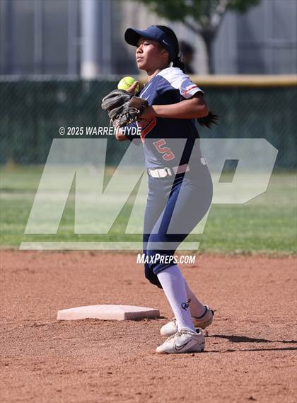 Thumbnail 1 in Cosumnes Oaks @ Monterey Trail photogallery.