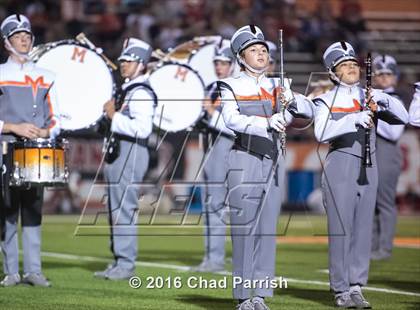 Thumbnail 1 in Van @ Mineola photogallery.
