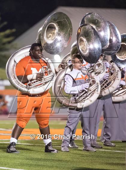 Thumbnail 3 in Van @ Mineola photogallery.
