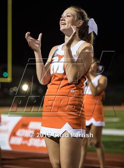 Thumbnail 3 in Van @ Mineola photogallery.