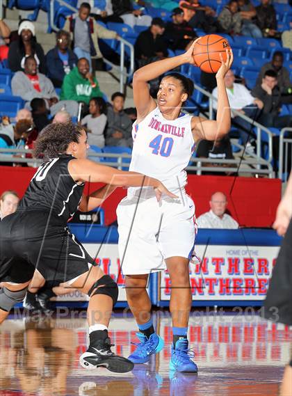 Thumbnail 3 in Bishop Lynch @ Duncanville (Thanksgiving Hoopfest) photogallery.