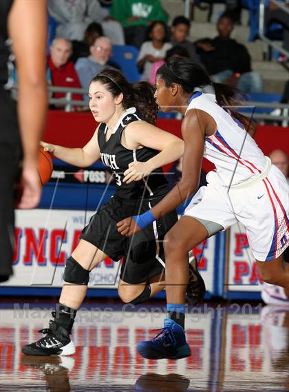 Thumbnail 2 in Bishop Lynch @ Duncanville (Thanksgiving Hoopfest) photogallery.