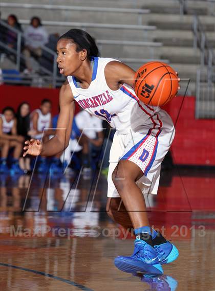 Thumbnail 1 in Bishop Lynch @ Duncanville (Thanksgiving Hoopfest) photogallery.