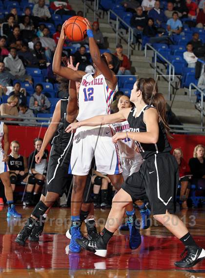 Thumbnail 1 in Bishop Lynch @ Duncanville (Thanksgiving Hoopfest) photogallery.