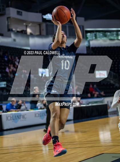 Thumbnail 1 in Eastlake vs. Bellarmine Prep (King Showcase) photogallery.