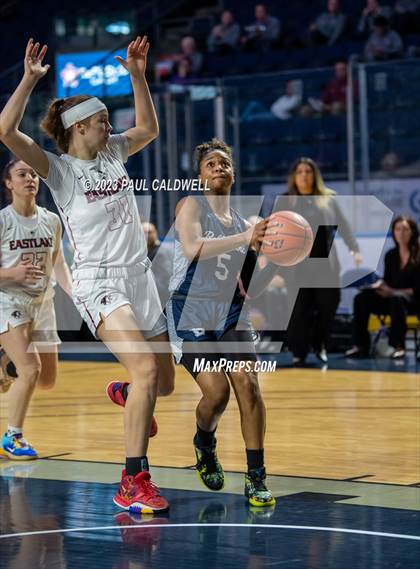 Thumbnail 3 in Eastlake vs. Bellarmine Prep (King Showcase) photogallery.
