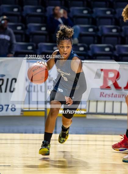 Thumbnail 1 in Eastlake vs. Bellarmine Prep (King Showcase) photogallery.