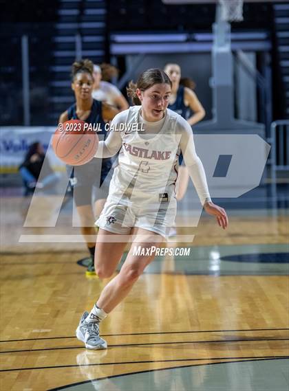 Thumbnail 2 in Eastlake vs. Bellarmine Prep (King Showcase) photogallery.