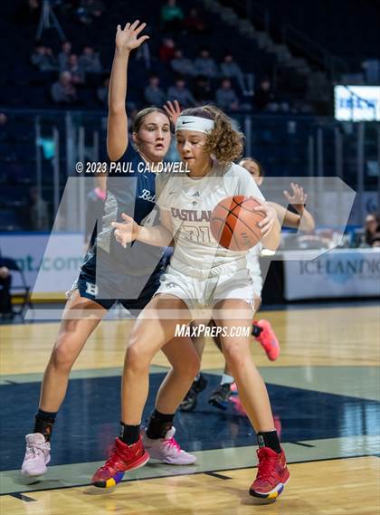 Thumbnail 1 in Eastlake vs. Bellarmine Prep (King Showcase) photogallery.