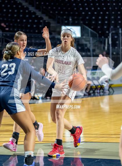 Thumbnail 2 in Eastlake vs. Bellarmine Prep (King Showcase) photogallery.