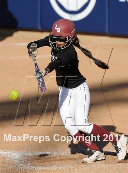 Thumbnail 1 in St. Paul vs. La Serna (CIF-SS D3 Final) photogallery.