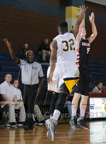 Thumbnail 2 in Buckhorn vs. Grissom (Columbia Classic) photogallery.