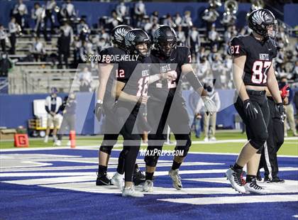 Thumbnail 3 in Paris vs Argyle (UIL 4A Quarterfinal Playoff) photogallery.