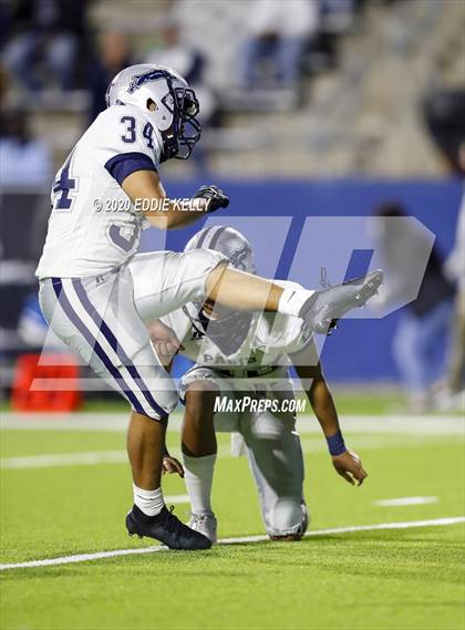 Thumbnail 2 in Paris vs Argyle (UIL 4A Quarterfinal Playoff) photogallery.