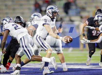 Thumbnail 3 in Paris vs Argyle (UIL 4A Quarterfinal Playoff) photogallery.