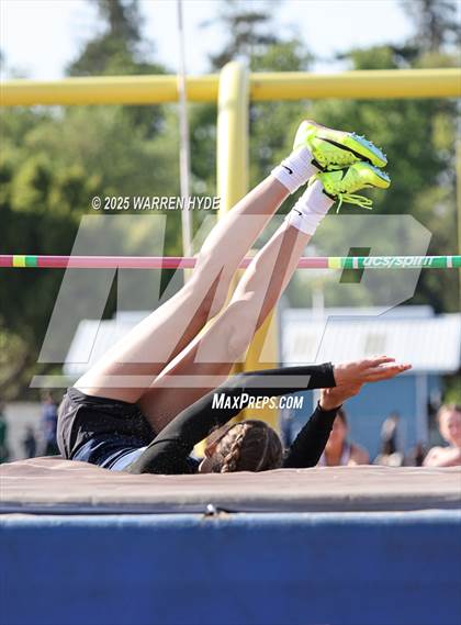 Thumbnail 2 in Herd Roundup @ Elk Grove HS photogallery.